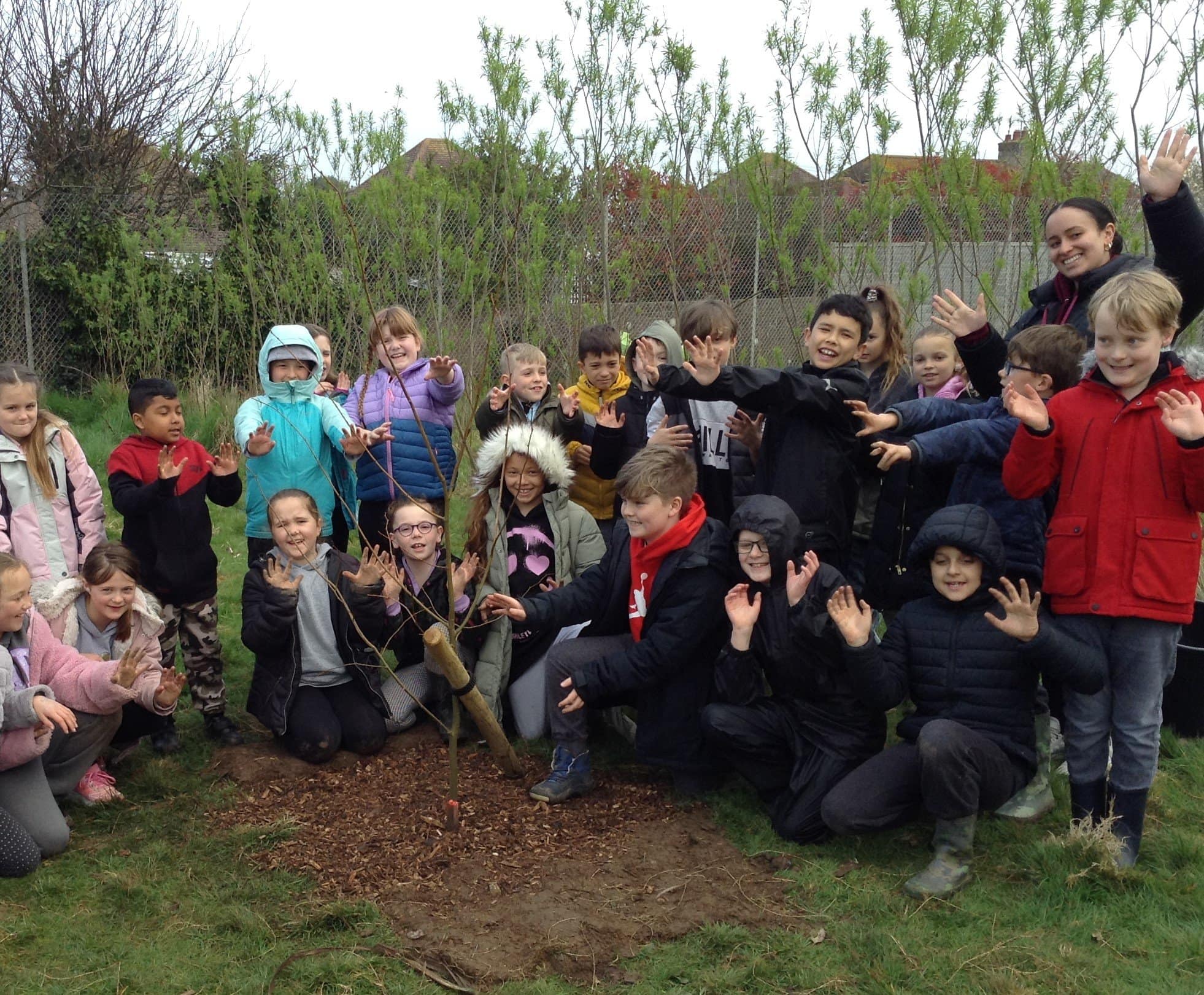 Eastbrook Primary students plant new trees on school grounds, event organised by TreeAction